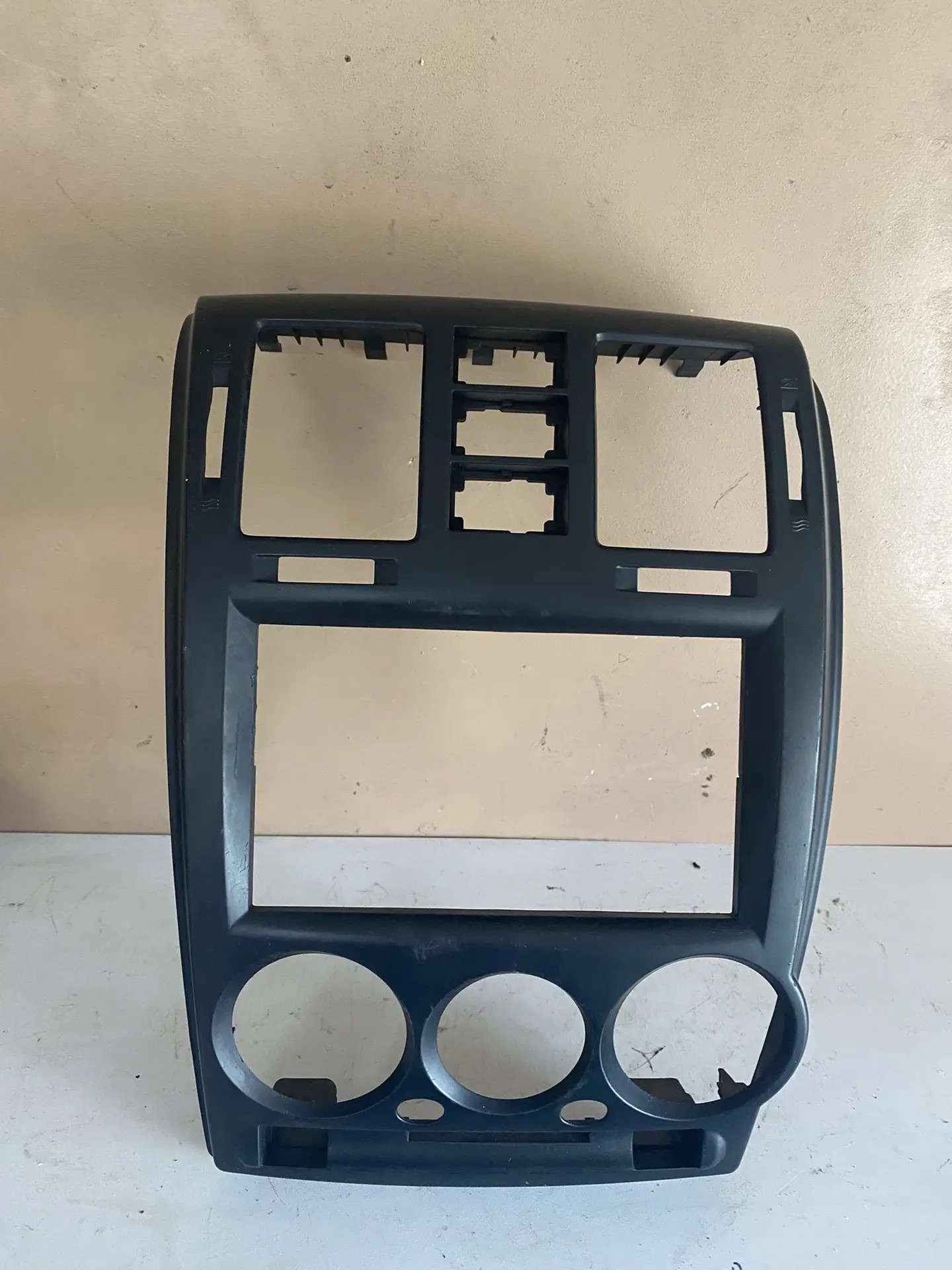 Hyundai Getz Накладка на торпедо рамка магнитолы Hyundai Getz 2002-2010 847401C000  847401C000BJ