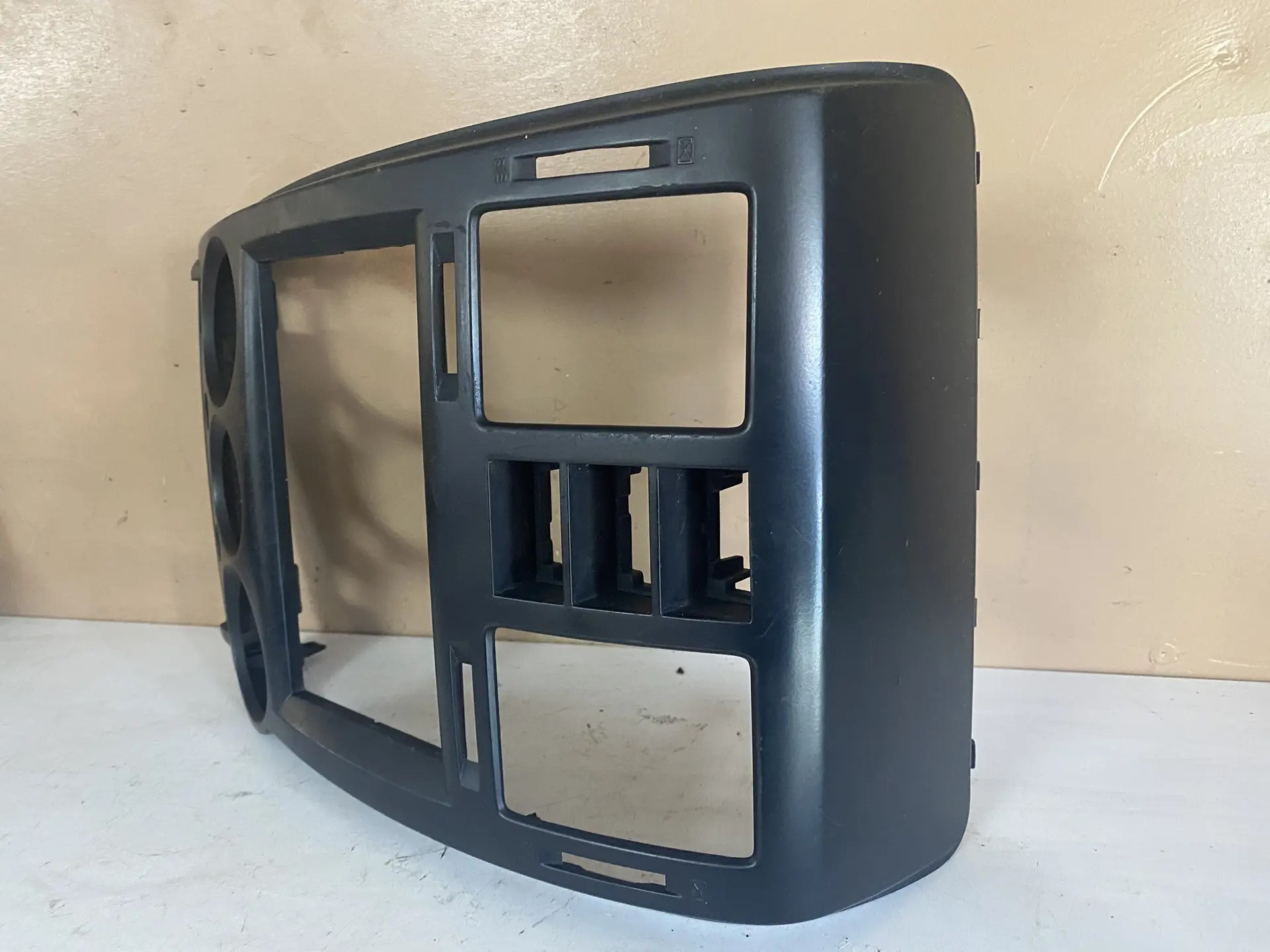 Hyundai Getz Накладка на торпедо рамка магнитолы Hyundai Getz 2002-2010 847401C000  847401C000BJ