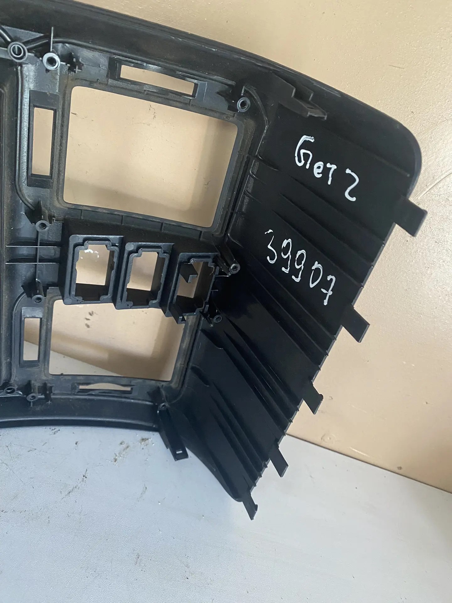 Hyundai Getz Накладка на торпедо рамка магнитолы Hyundai Getz 2002-2010 847401C000  847401C000BJ