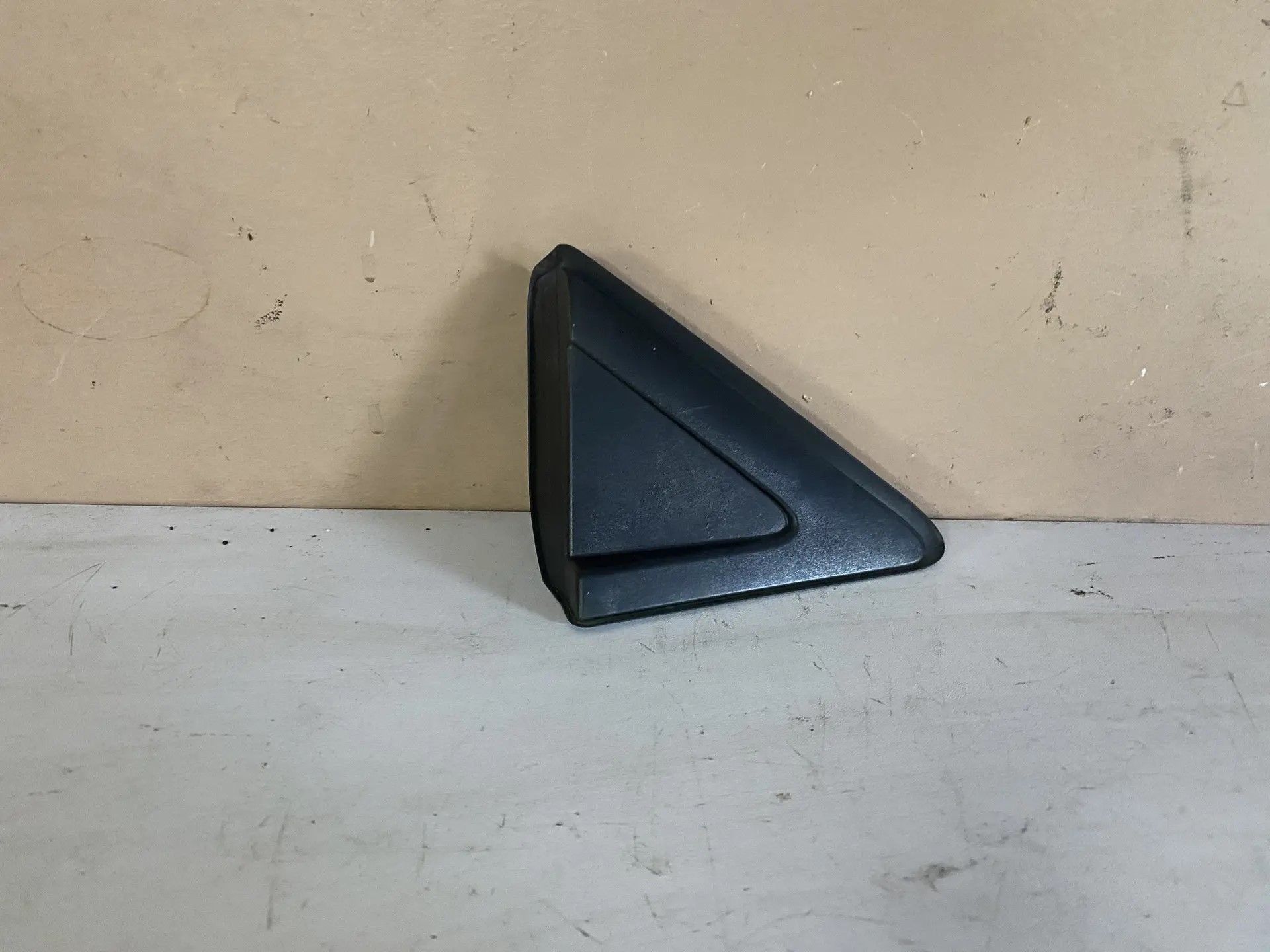 Nissan Primera P12 (2002-2007) Накладка крыла задняя левая Nissan Primera P12 2002-2007