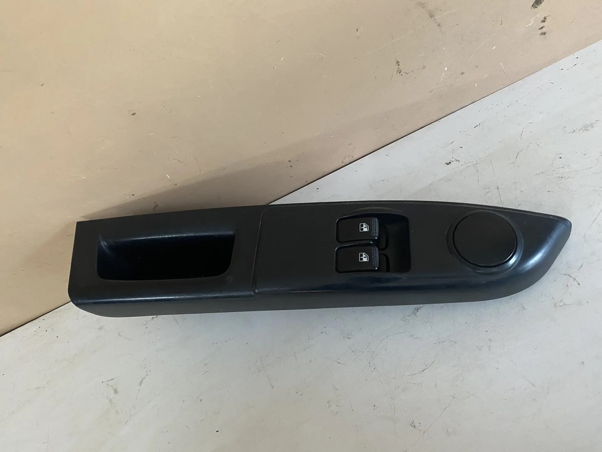 Hyundai Getz Блок управления стеклоподъемниками Hyundai Getz 2002-2010 935701C010