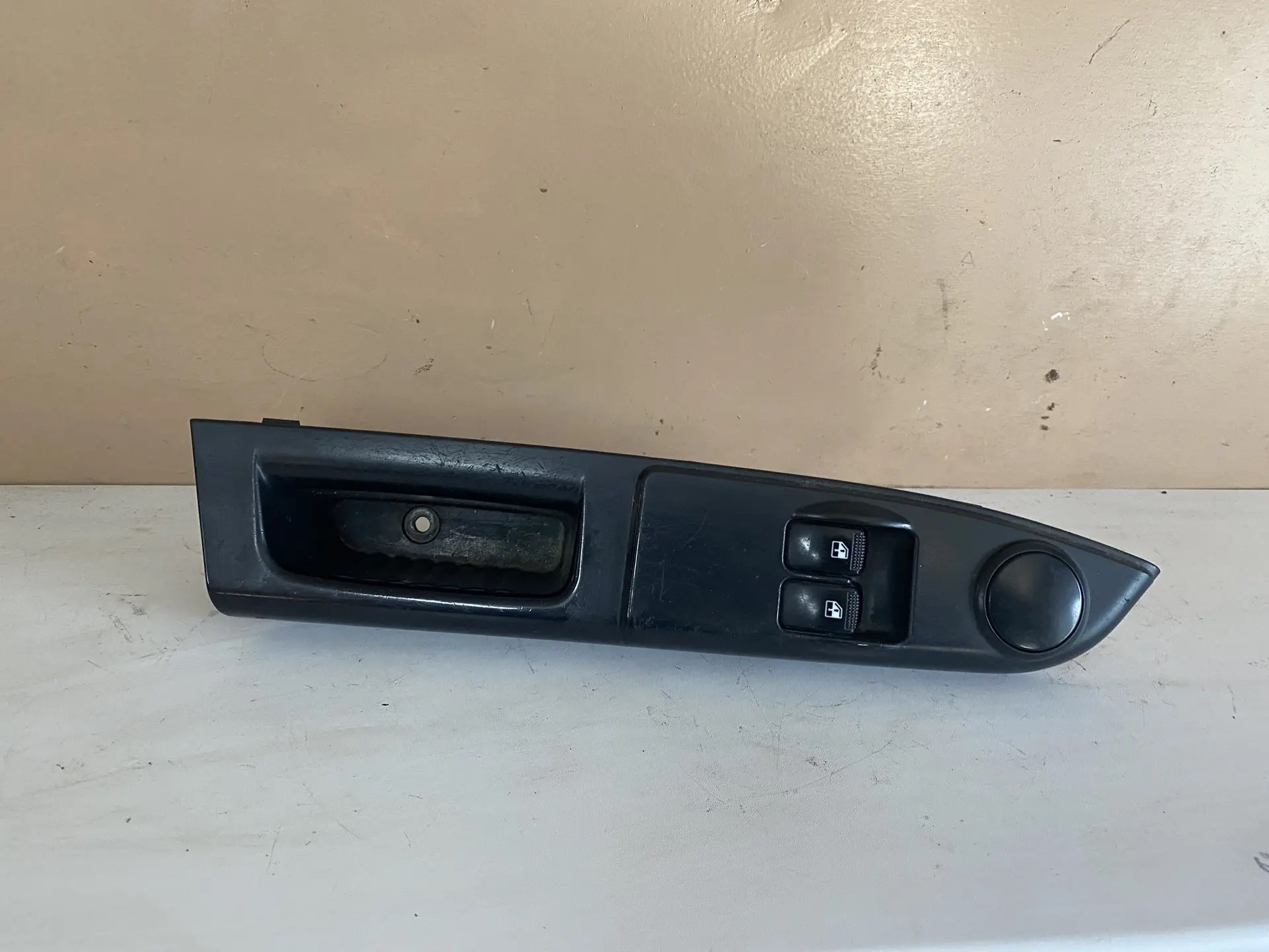 Hyundai Getz Блок управления стеклоподъемниками Hyundai Getz 2002-2010 935701C010