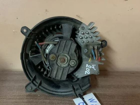 Моторчик отопителя для Mercedes Benz W202 1993-2000 (цена без резистра) 2028209342