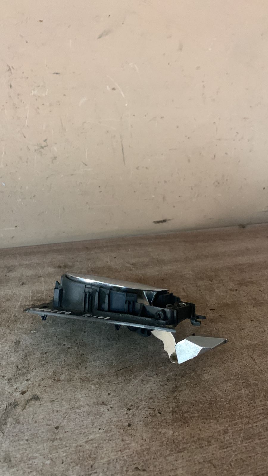 Peugeot 307 Ручка двери внутренняя правая Пежо 307  2001-2007 (ХРОМ 9643604477)