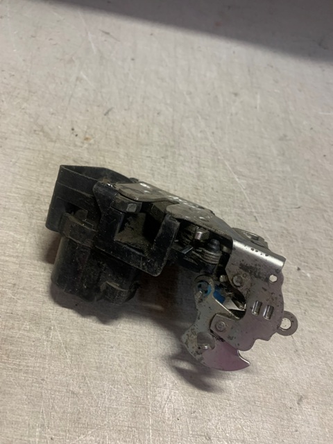 Замок двери передней правой CHEVROLET AVEO/LACETTI 1068002170 96272642