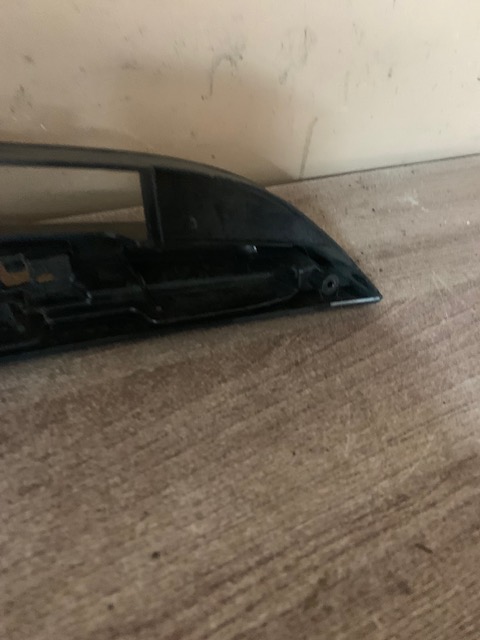 Решетка радиатора HONDA CIVIC 4D (2006>) 71121SNB003 ДО 2009 ДЕФЕКТ ВЕРХНИХ КРЕПЛЕНИЙ