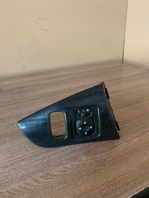Кнопка регулировки зеркал для Mitsubishi Lancer (CS/Classic) 2003-200  MR417977