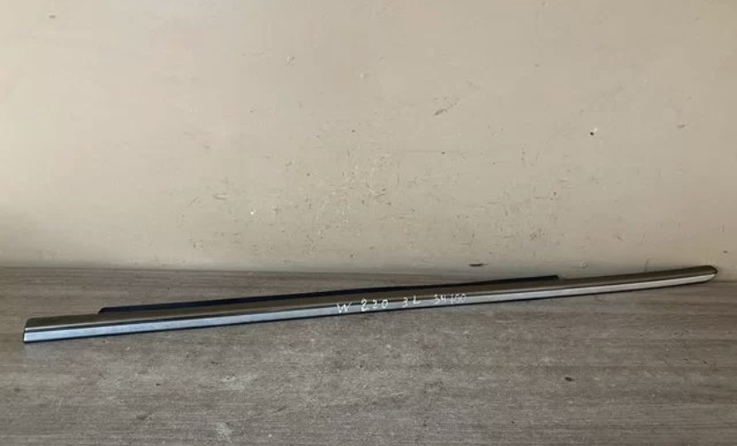 Накладка стекла заднего левого  Mercedes Benz W220 1998-2005 (ЛОНГ ХРОМ A2206900580)
