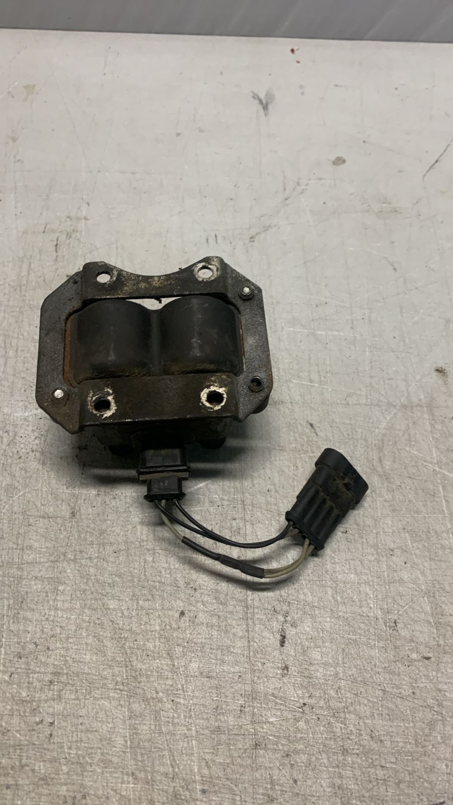 Катушка зажигания Renault Logan VAZ LADA  LADA LARGUS 4123705