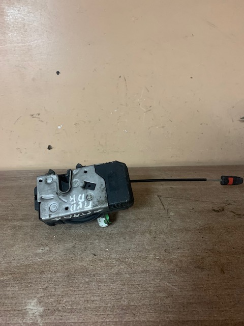 Opel Astra G Замок двери передней правой Astra G 1998-2005;Zafira (F75) 1999-2005 (24414117) (90561154)  3 КОНТ