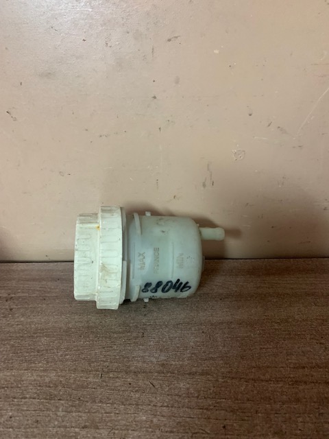 Mitsubishi Space Star Бачок главного тормозного цилиндра Space Star 1998-2004 MR249722 (MR249722)