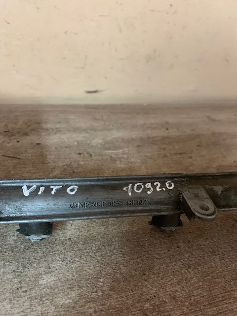 Mercedes Benz Vito (638) 1996-2003 Рейка топливная (рампа) MERCEDES BENZ W124 E-KLASSE (1993-1995) VITO  1110780745