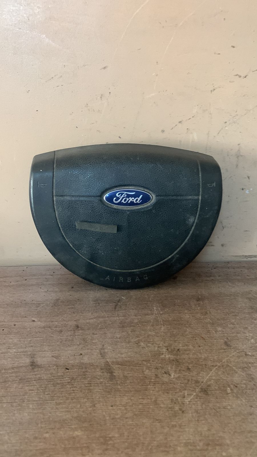 Ford Fiesta 2001-2007 Подушка безопасности в рулевое колесо Fusion 2002-2012;Fiesta 2001-2008 (ДО 2005 ГОДА ТРЕХСПИЦЕВАЯ 1379560)