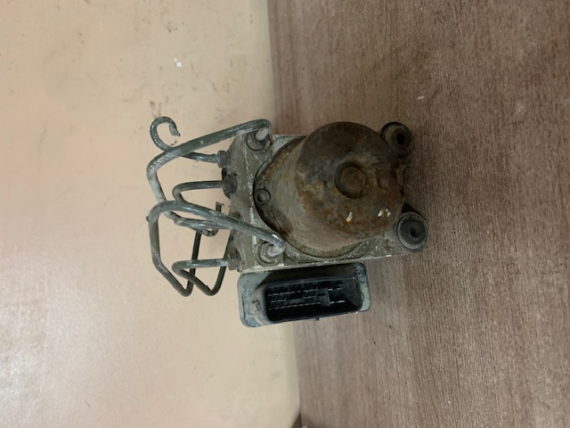 Mitsubishi Lancer IX (CS) 9 2003-2006 Блок ABS (насос) для Mitsubishi Lancer (CS/Classic) 2003-2006 (1,6) () (mb52wde45131)  MN116261