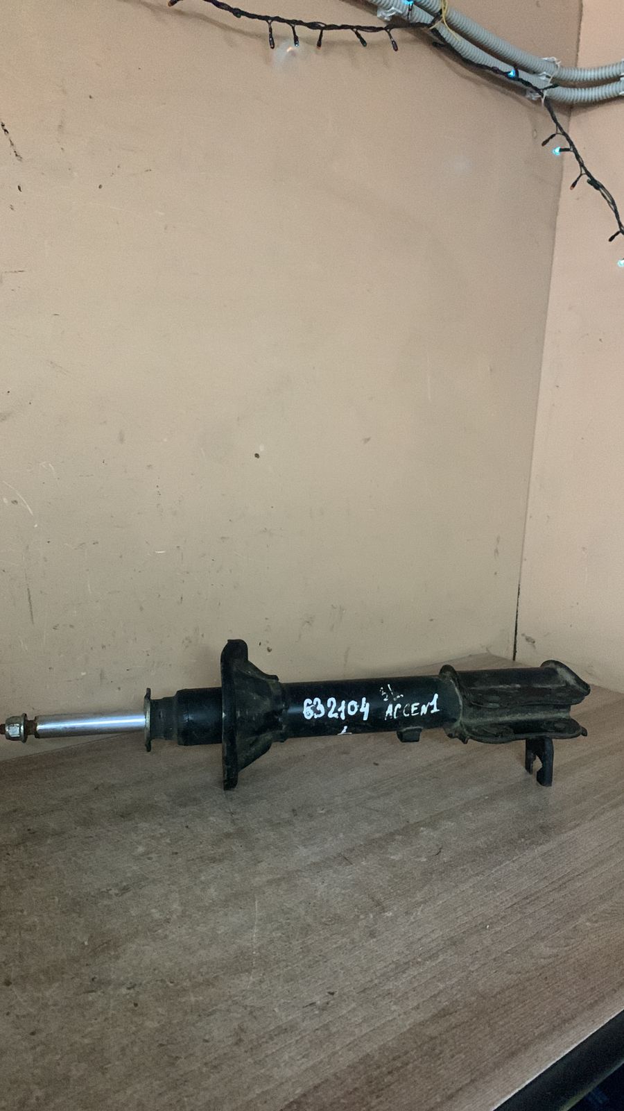 Hyundai Accent 1994-2000 Амортизатор задний левый HYUNDAI ACCENT 94-97 632104 KYB 5535122100