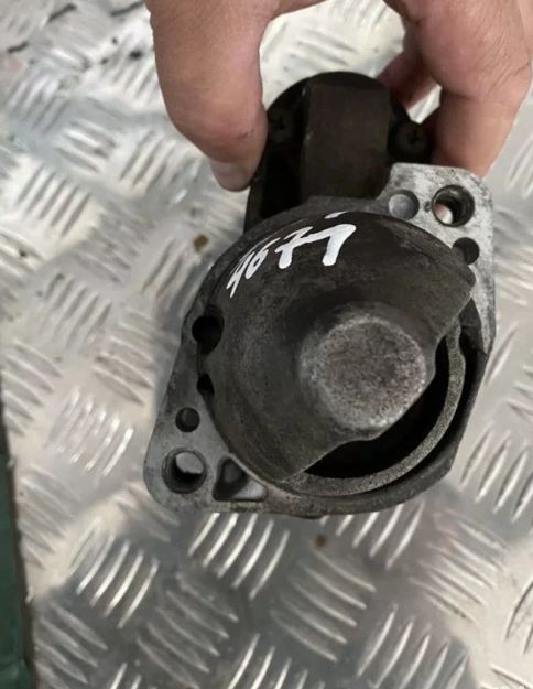 Стартер MITSUBISHI CITROEN PEUGEOT M000T21571