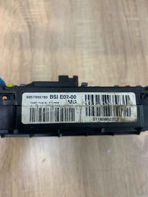 Peugeot 206 Блок комфорта Peugeot 206 2008  BSI  E02-00 9657999780