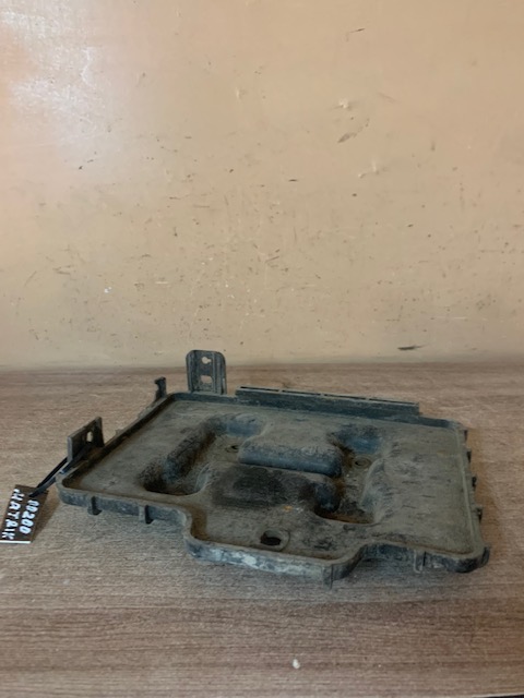 Hyundai Matrix Полка аккумулятора для Hyundai Matrix 2001-2010 3715017100