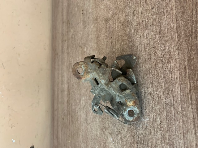 Peugeot 206 Замок капота для Peugeot 206 1998-2012  (793449)