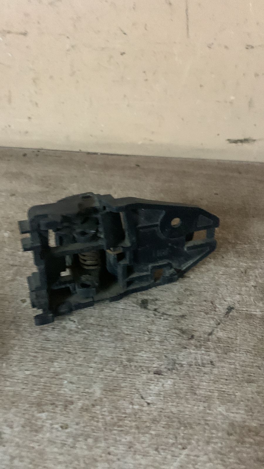 Ручка двери внутренняя правая для Mitsubishi Lancer (CS/Classic) 2003-2008;Outlander (CU) 2003-2008 (5716A172HA)