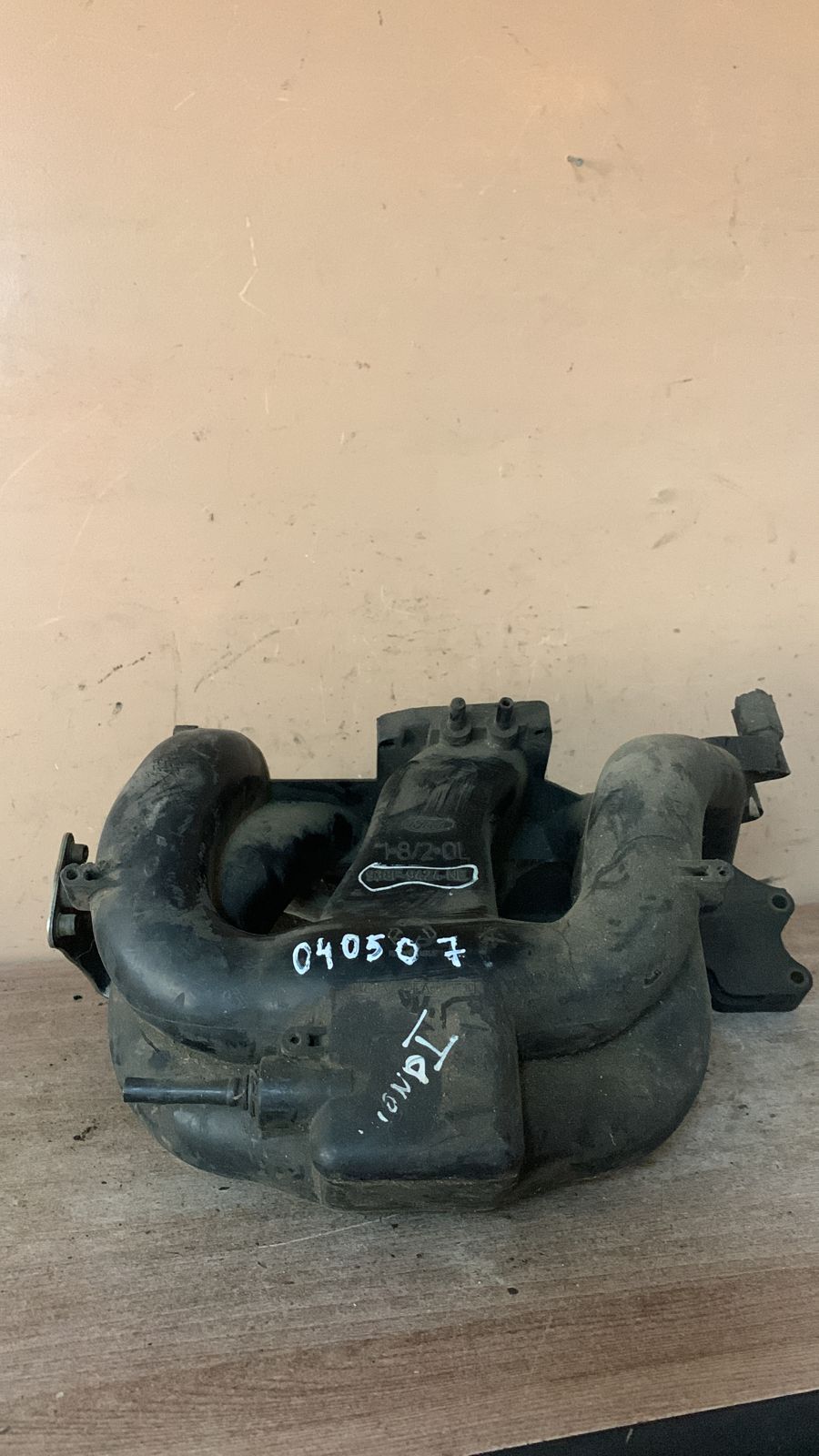 Ford Mondeo I Коллектор впускной для Ford Mondeo I 1993-1996;Mondeo II 1996-2000 (938F9424NE)
