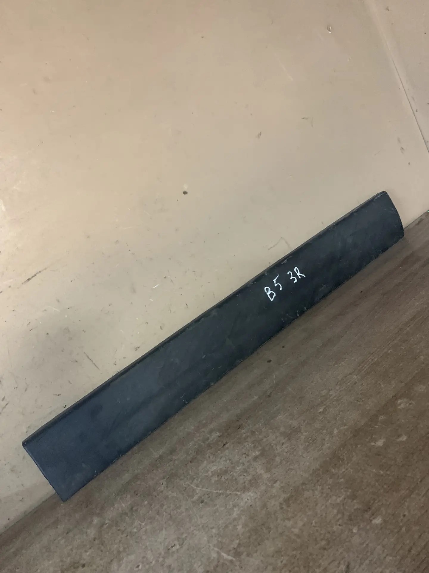 Volkswagen Passat B5 1996-2000 Накладка двери задней правой Volkswagen Passat (B5) 3B0854950B