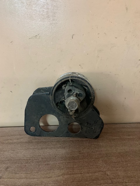 Daewoo Matiz Опора двигателя правая для Daewoo Matiz (M100/M150) 1998-2015  96322963  96316088